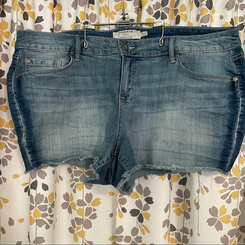 Torrid size 20 denim short shorts